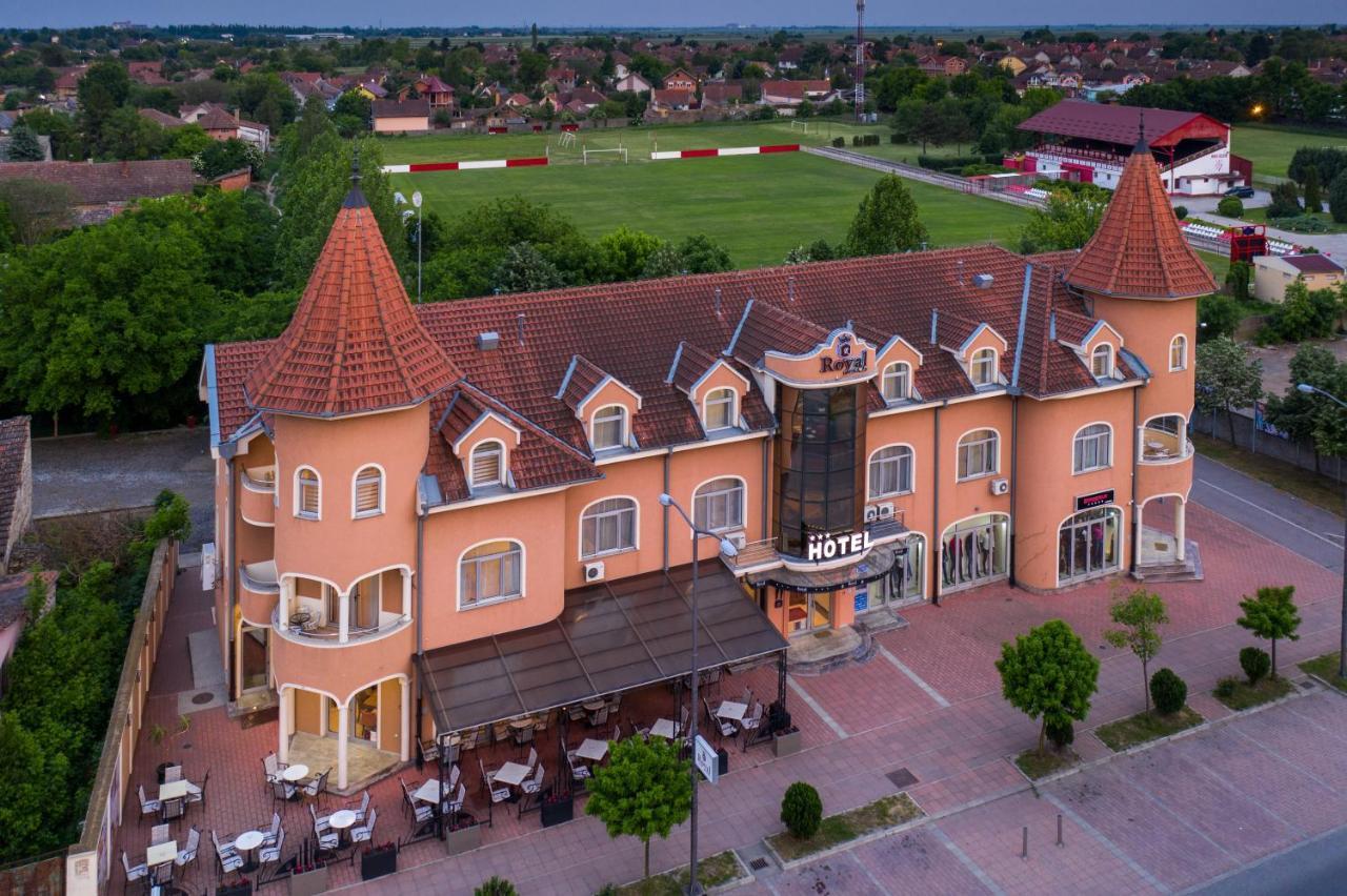 Garni Hotel Royal Crown Subotica Buitenkant foto