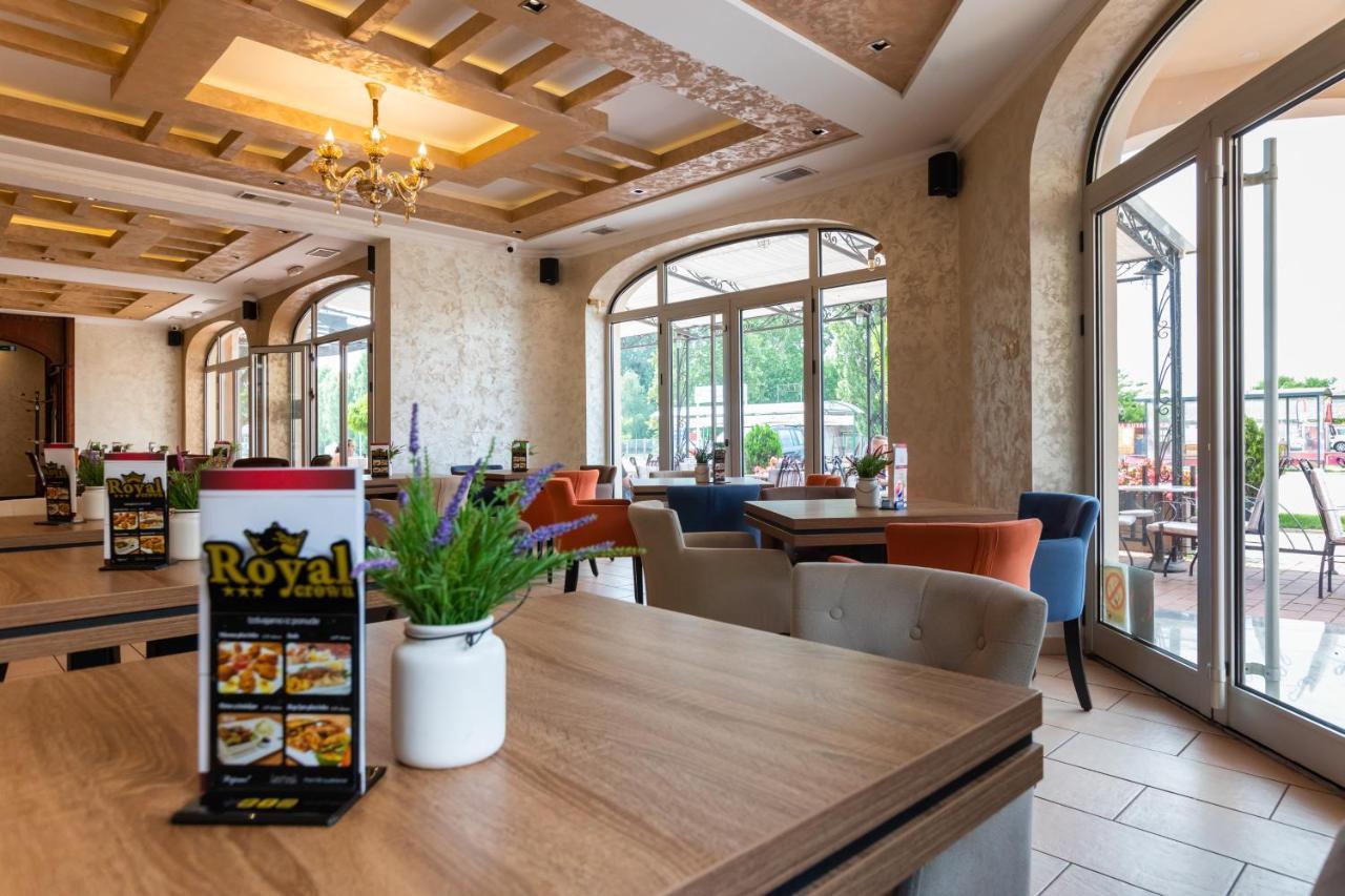 Garni Hotel Royal Crown Subotica Buitenkant foto