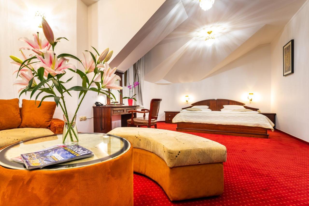 Garni Hotel Royal Crown Subotica Buitenkant foto