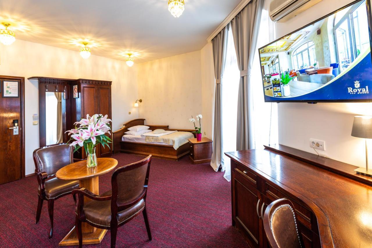 Garni Hotel Royal Crown Subotica Buitenkant foto