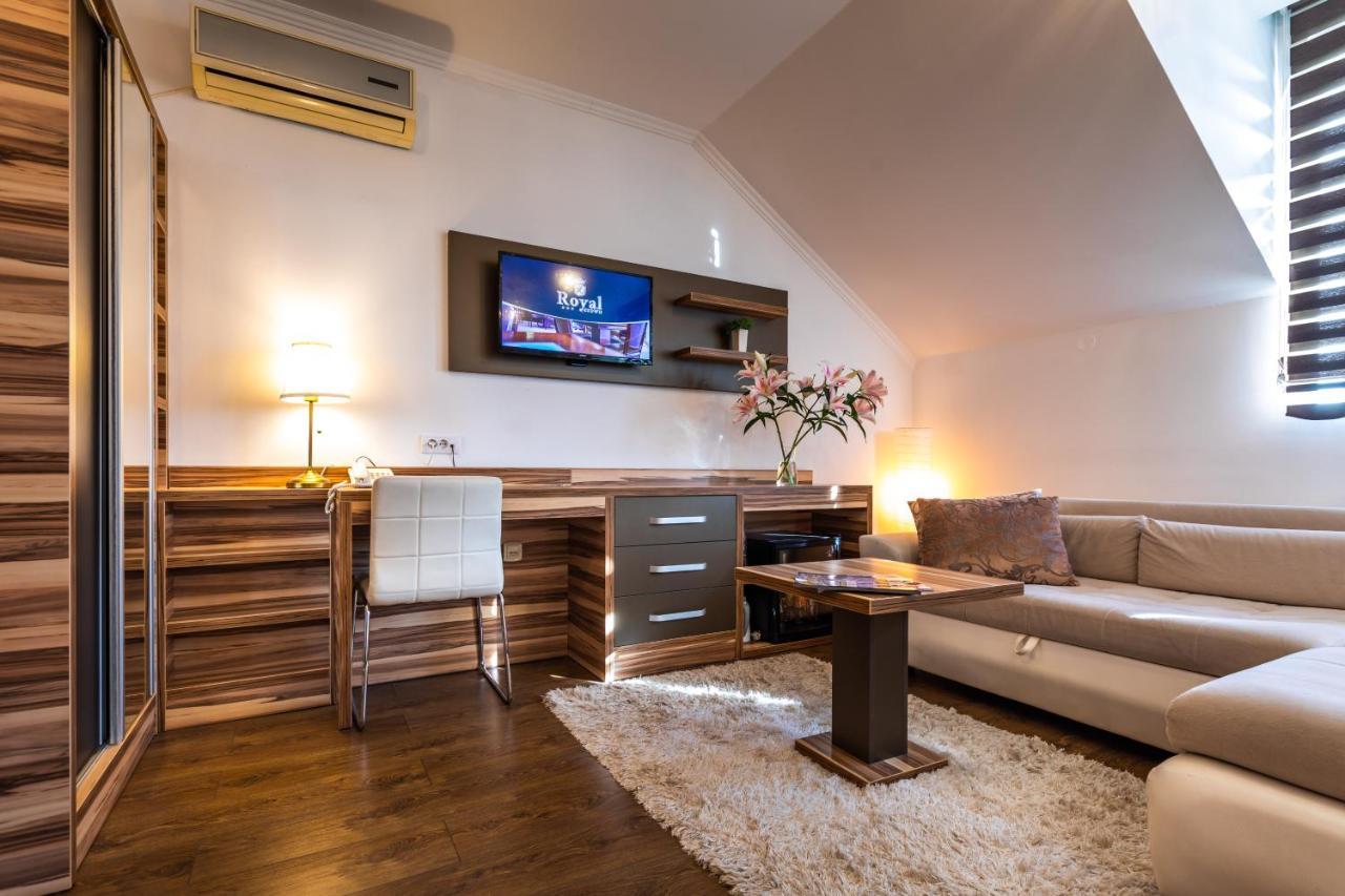 Garni Hotel Royal Crown Subotica Buitenkant foto