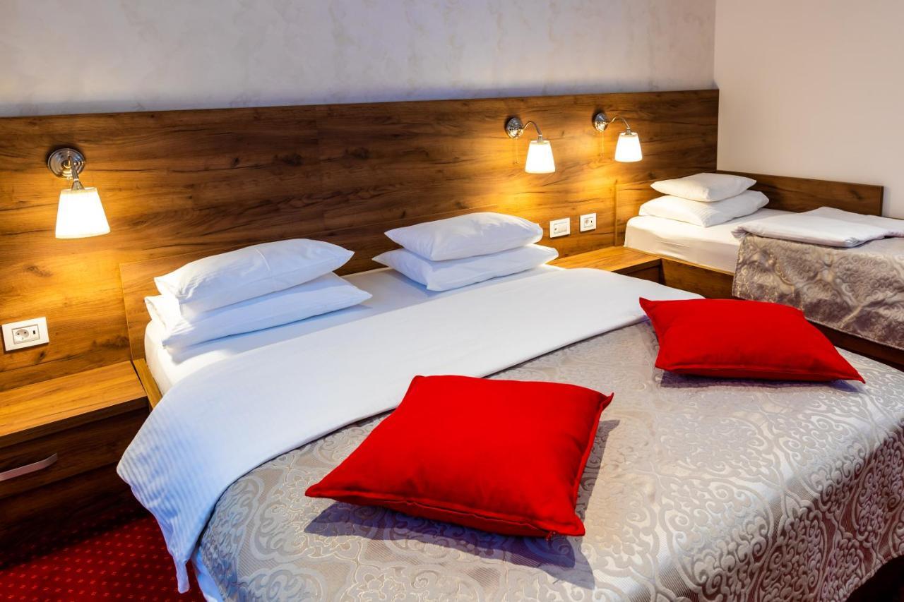 Garni Hotel Royal Crown Subotica Buitenkant foto
