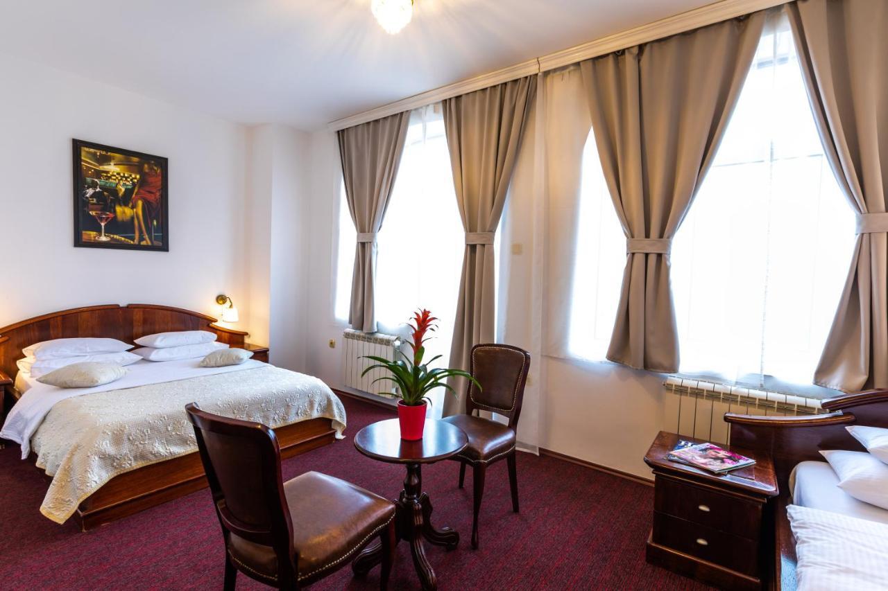 Garni Hotel Royal Crown Subotica Buitenkant foto
